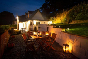 Idyllic cottage, countryside views near Llangollen